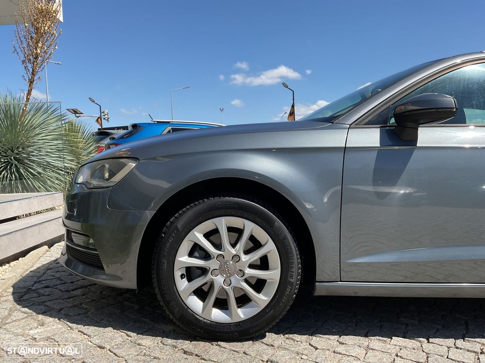 Audi A3 Sportback 1.6 TDI Advance - 13