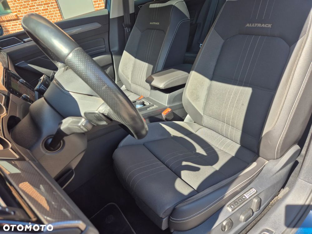 Volkswagen Passat - 28