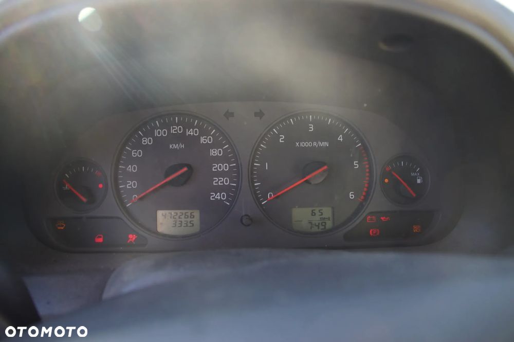 Auto na części - Volvo V40 I Lift 1.9 Di 115 KM D4192T3 M56 2003R Silnik Skrzynia Drzwi Szyba Maska Klapa Zderzak Lusterko Deska Kokpit Sensor Moduł Licznik Kierownica - 10