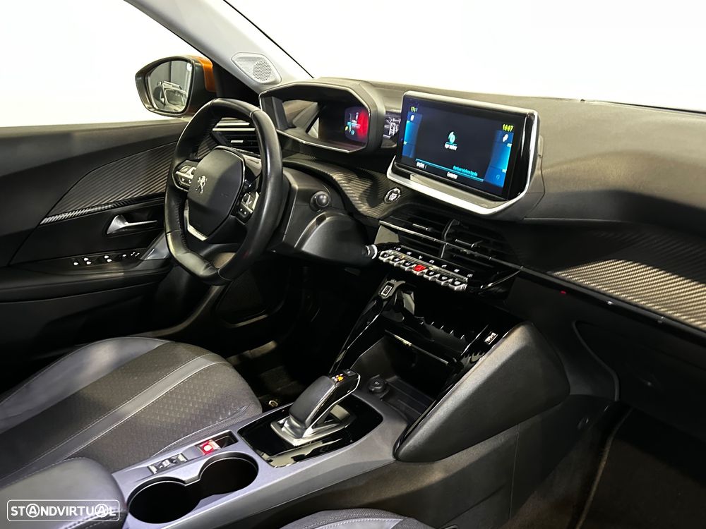 Peugeot e-2008 Allure - 26