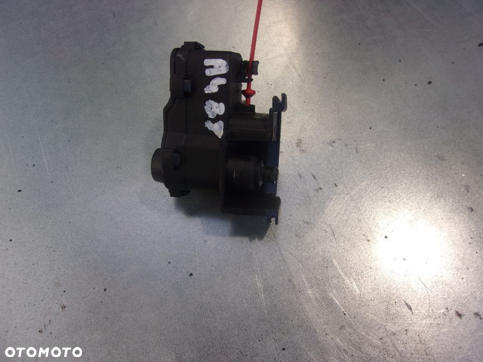 SILOWNIK KLAPKI PALIWA VW AUDI SEAT SKODA PORSCHE 8K0862153E - 1