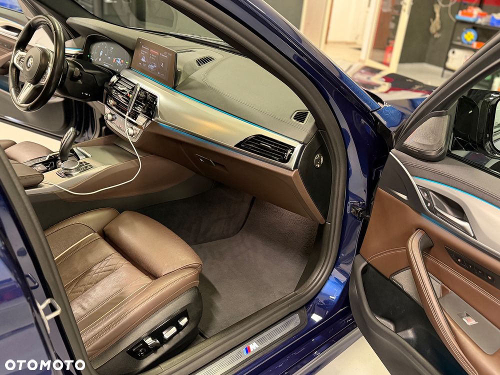 BMW Seria 5 530i GPF xDrive M Sport sport - 30