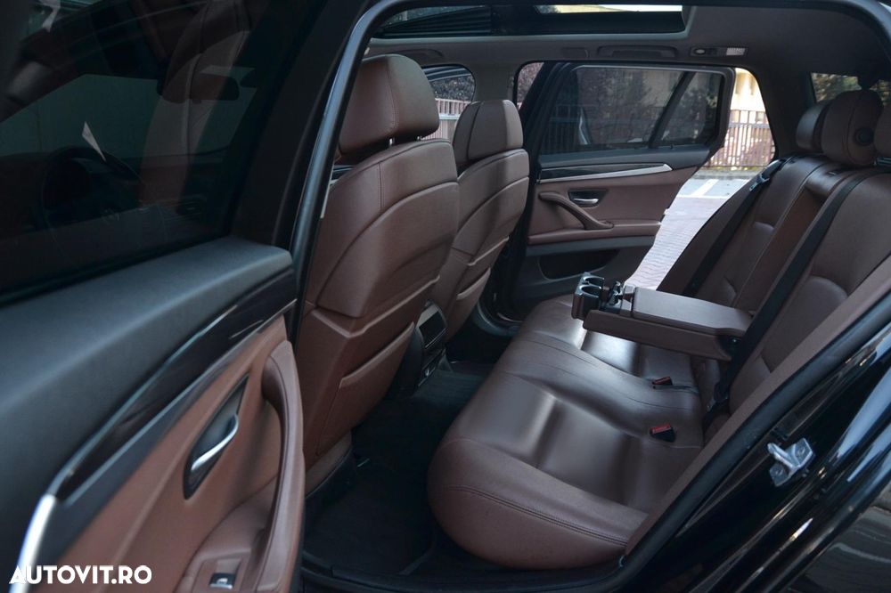 BMW Seria 5 520d Touring Aut. Luxury Line - 16