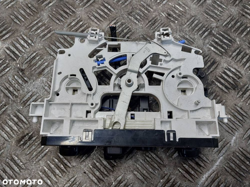 PANEL NAWIEWU KLIMATYZACJI DAIHATSU TERIOS I ID: 237245 - 3