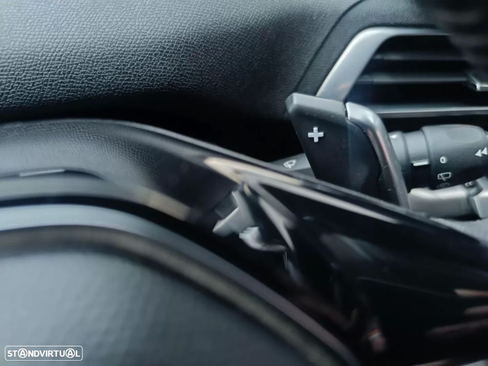 Peugeot 5008 PureTech 130 EAT8 Stop & Start Allure - 20