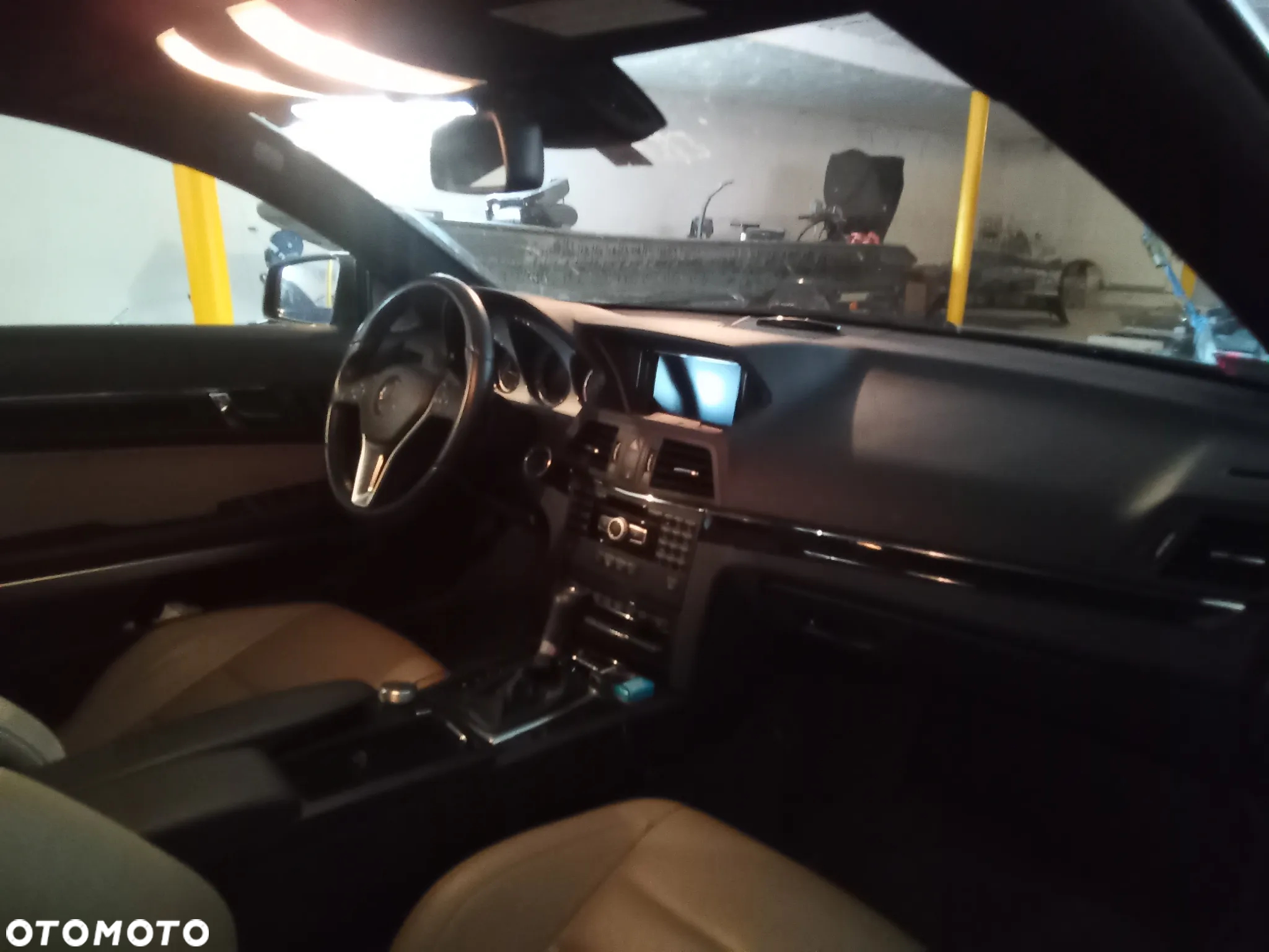 Mercedes-Benz Klasa E 500 Coupe BlueEFFICIENCY 7G-TRONIC Avantgarde - 4