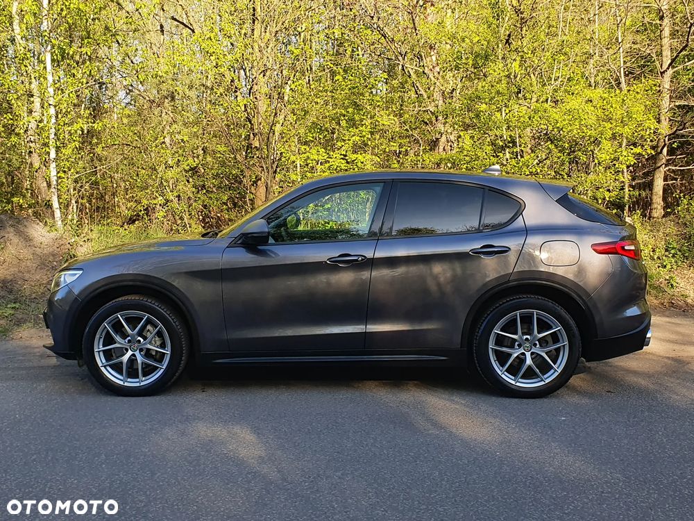 Alfa Romeo Stelvio 2.0 Turbo Q4 - 8