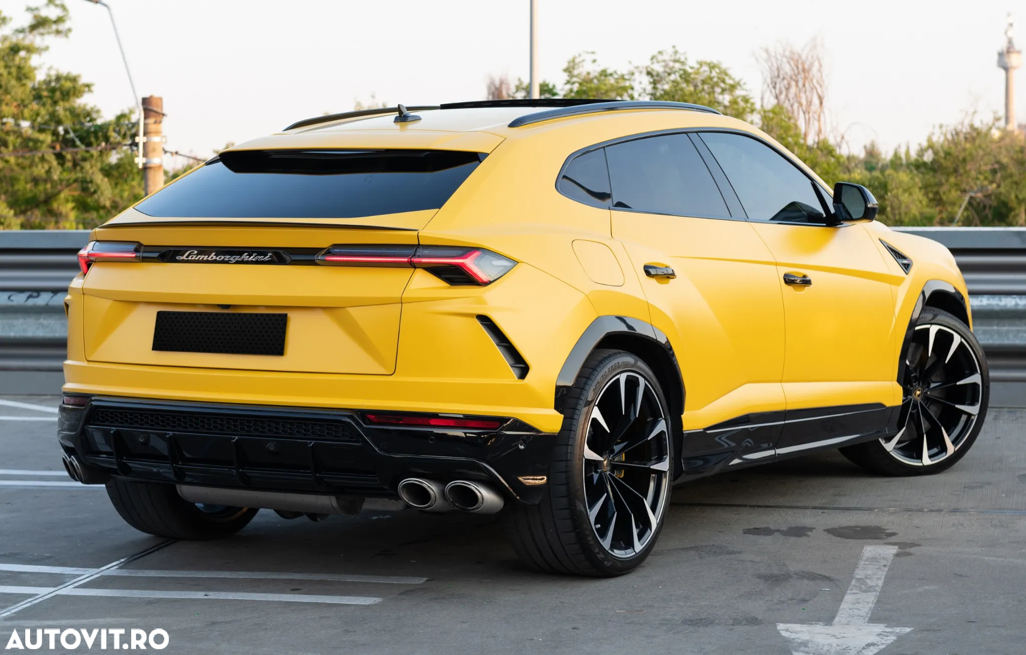 Lamborghini URUS - 3