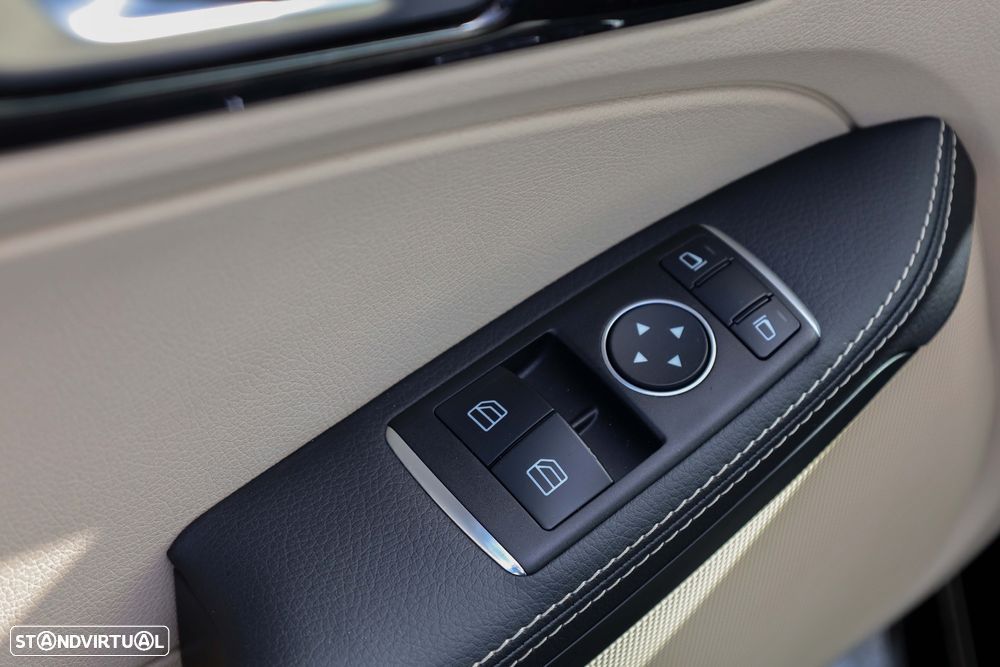 Mercedes-Benz SLC 180 - 17