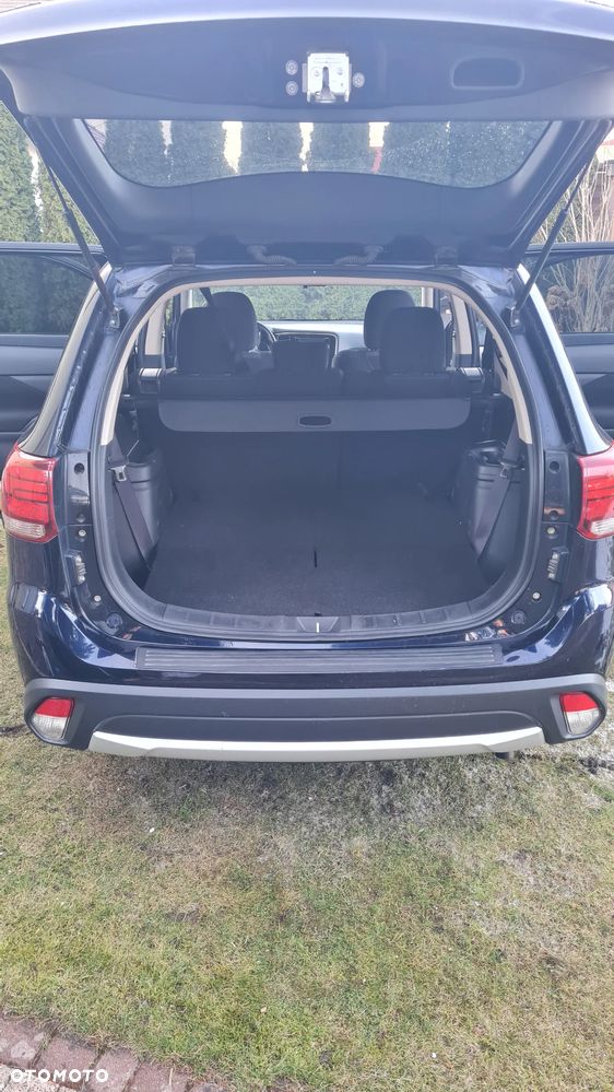 Mitsubishi Outlander - 8