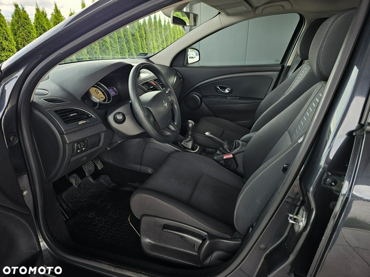 Renault Megane - 11