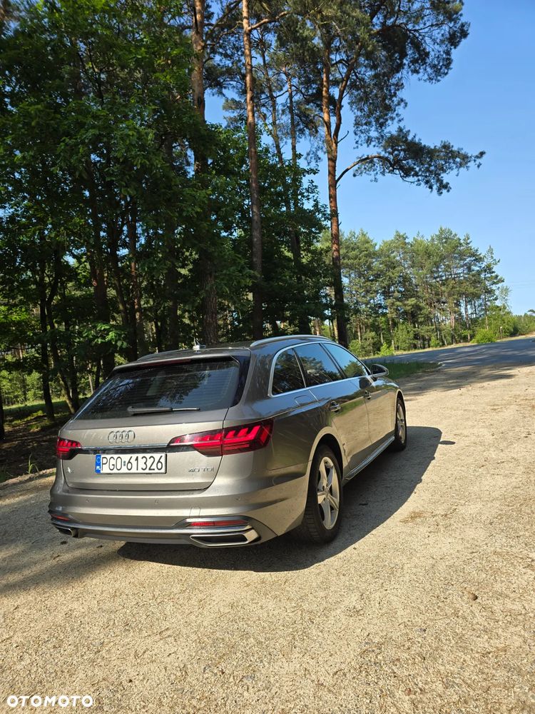 Audi A4 - 4