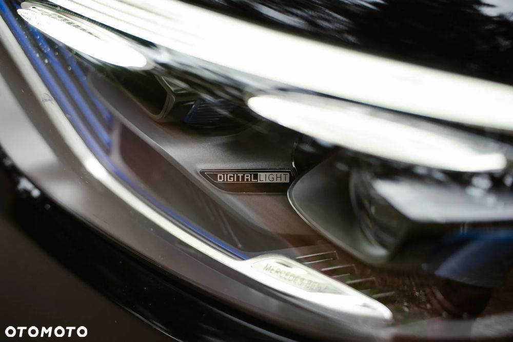 Mercedes-Benz GLC 300 e 4Matic 9G-TRONIC Avantgarde Advanced - 10