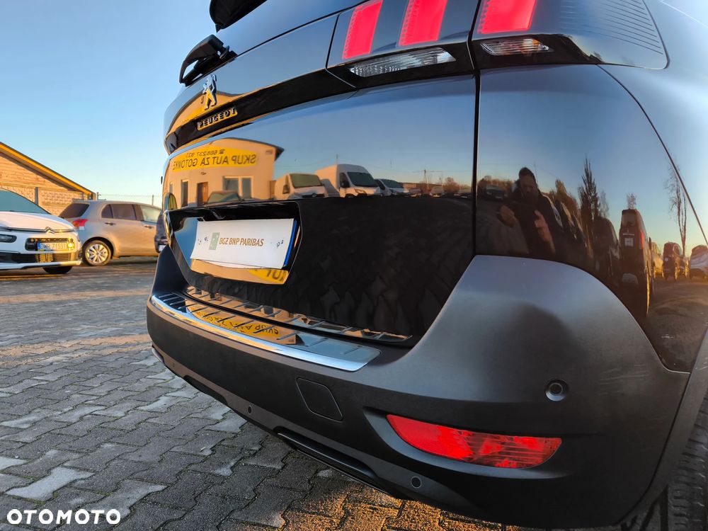 Peugeot 5008 1.5 BlueHDi Allure S&S - 18