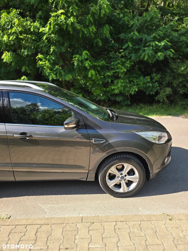 Ford Kuga 2.0 TDCi 2x4 Titanium - 13