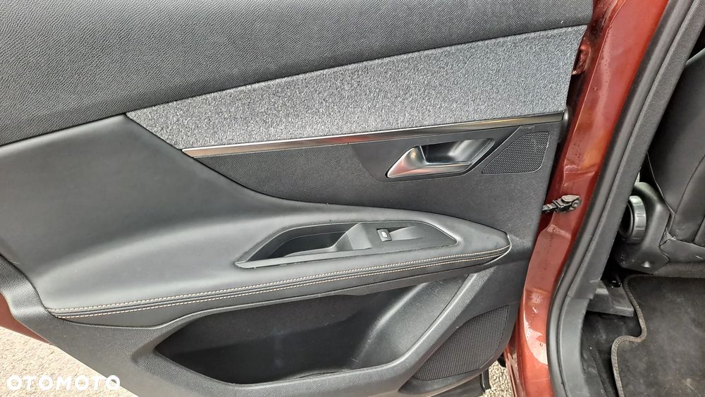 Peugeot 3008 1.2 PureTech Active - 16