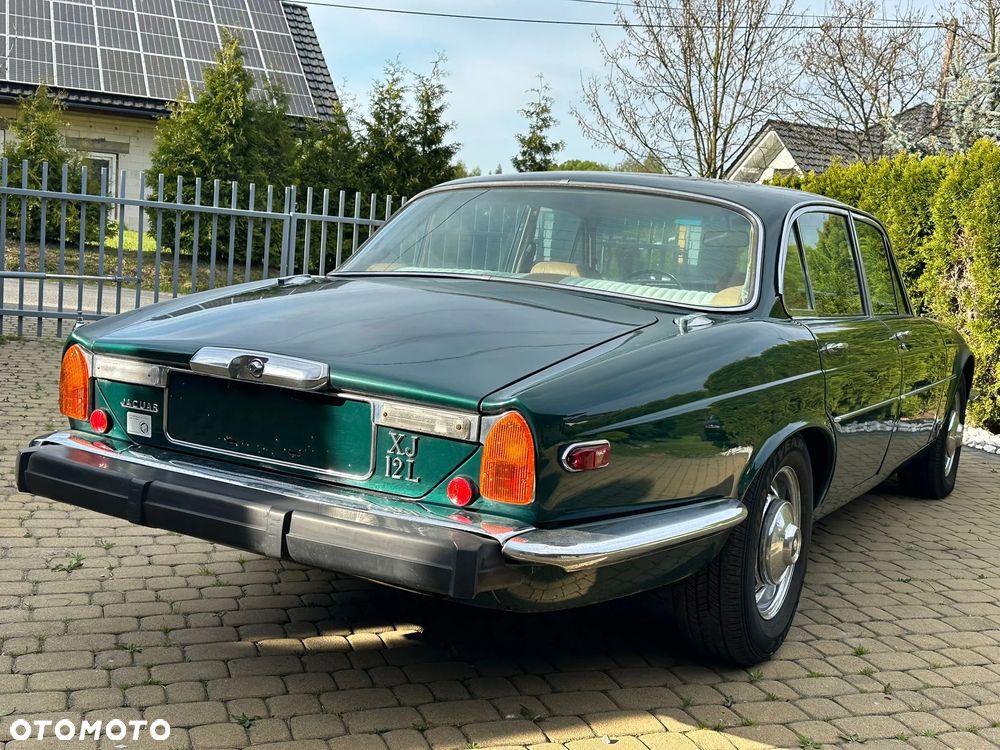 Jaguar XJ - 9