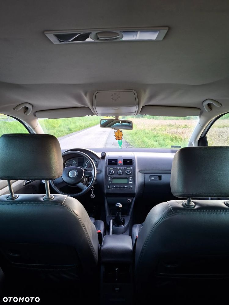 Volkswagen Touran 2.0 TDI Highline - 7