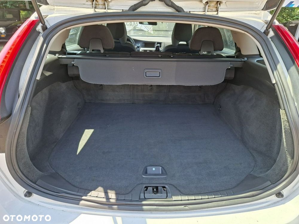 Volvo V60 D3 Momentum - 27