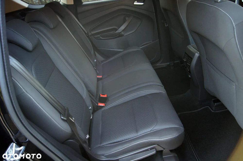 Ford Kuga 2.0 TDCi 2x4 Business Edition - 29