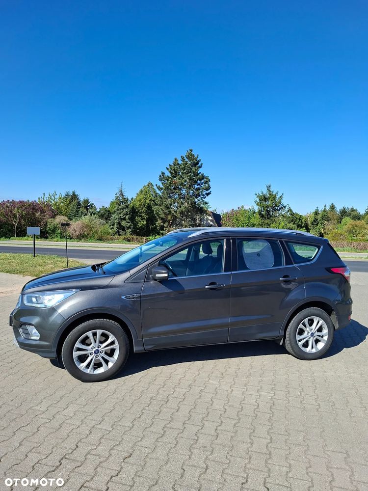 Ford Kuga 1.5 EcoBoost 2x4 Titanium - 6