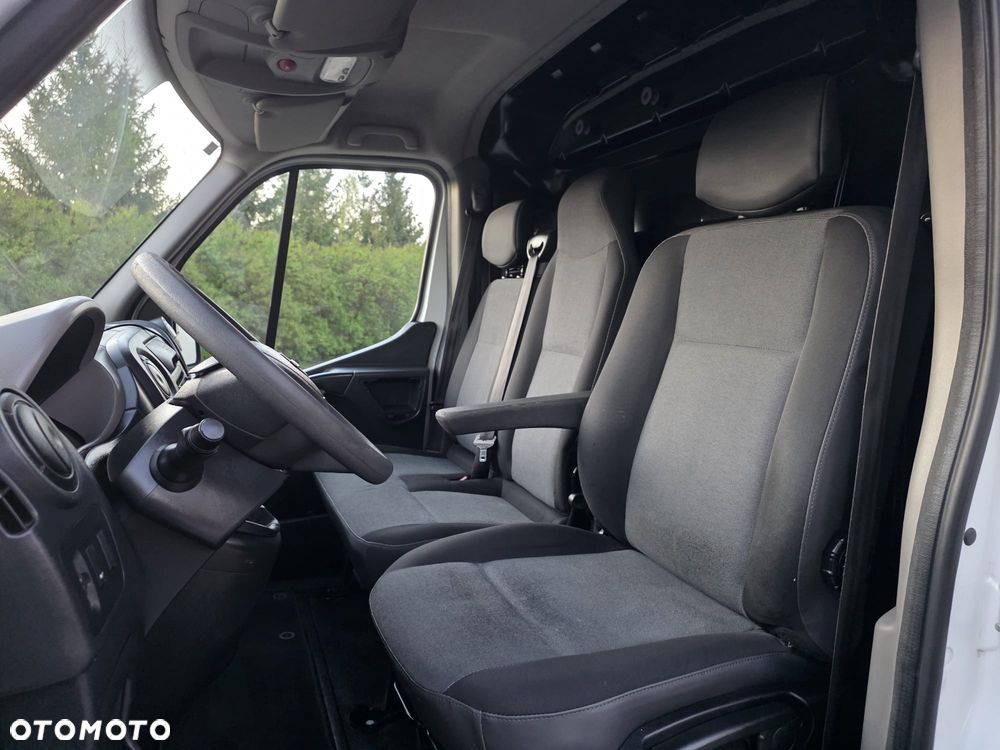 Nissan NV400 - 8