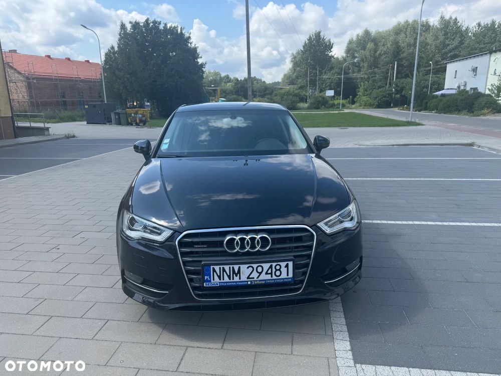 Audi A3 Sportback 2.0 TDI (clean diesel) quattro S tronic Ambiente - 2