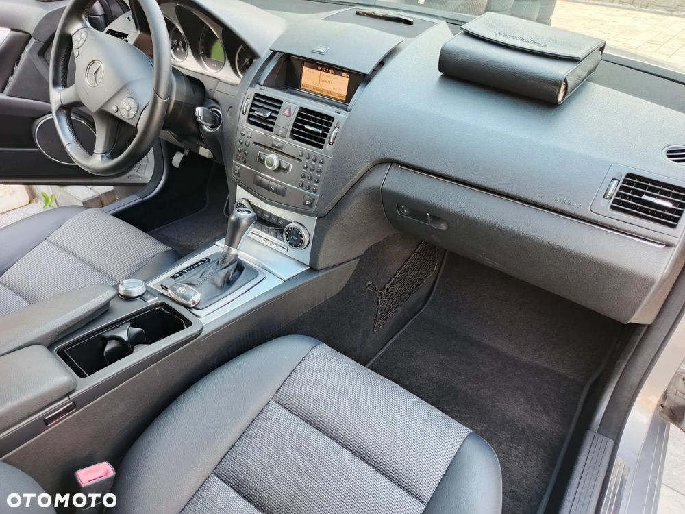 Mercedes-Benz Klasa C 250 T CDI DPF Automatik BlueEFFICIENCY Avantgarde - 6