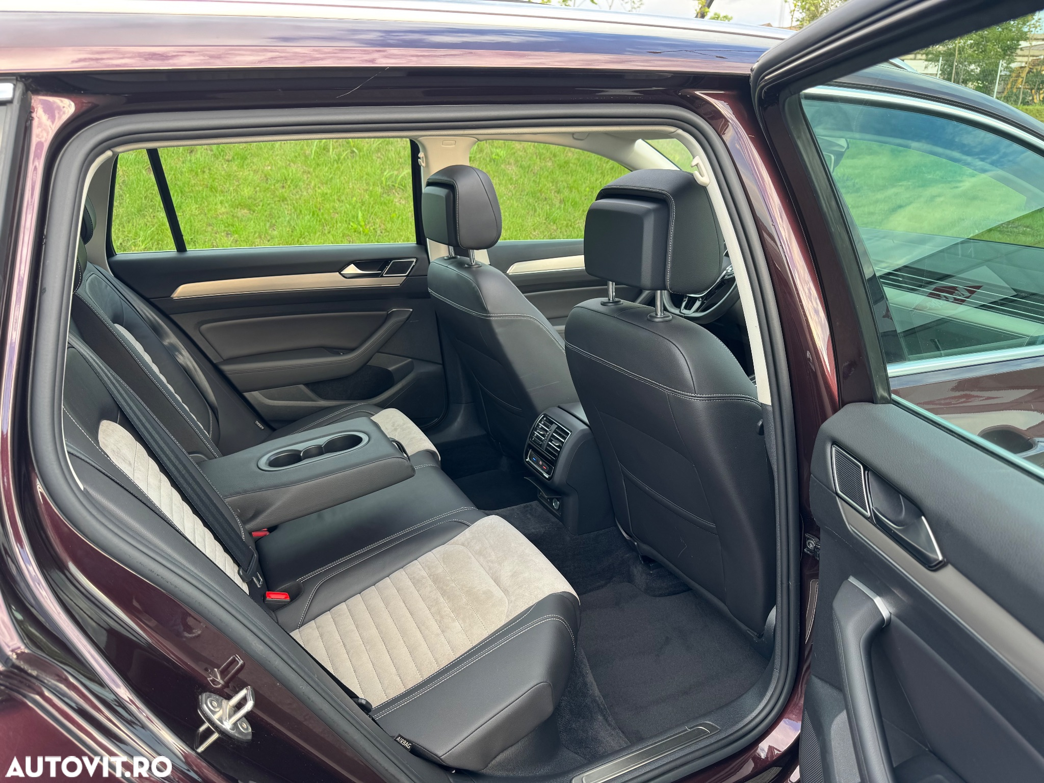 Volkswagen Passat Variant 2.0 TDI DSG 4Motion Highline - 9