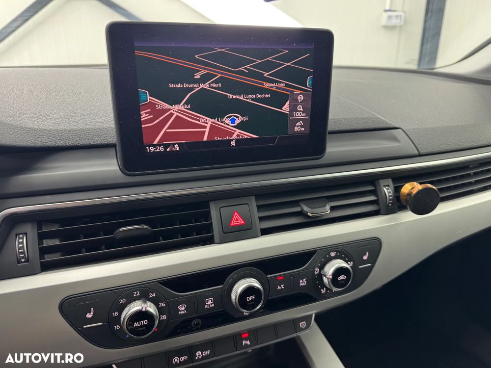 Audi A4 2.0 TDI S tronic - 24