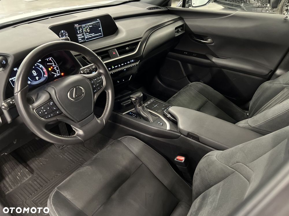 Lexus UX 200 GPF Business Edition 2WD - 16