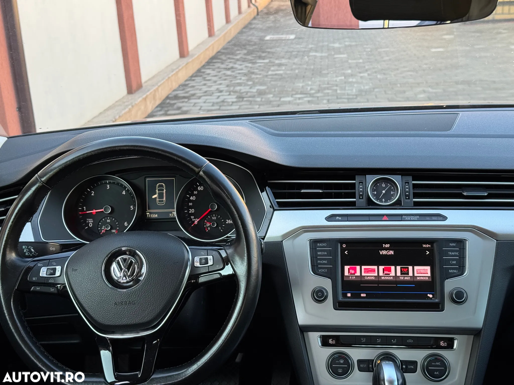 Volkswagen Passat - 23
