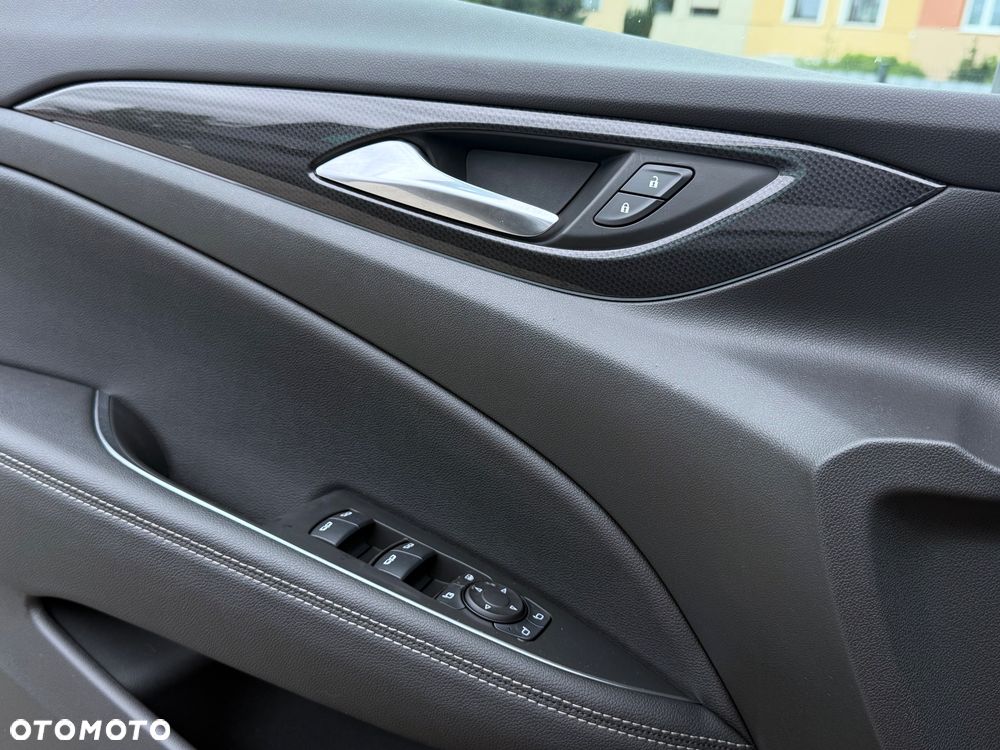 Opel Insignia - 21