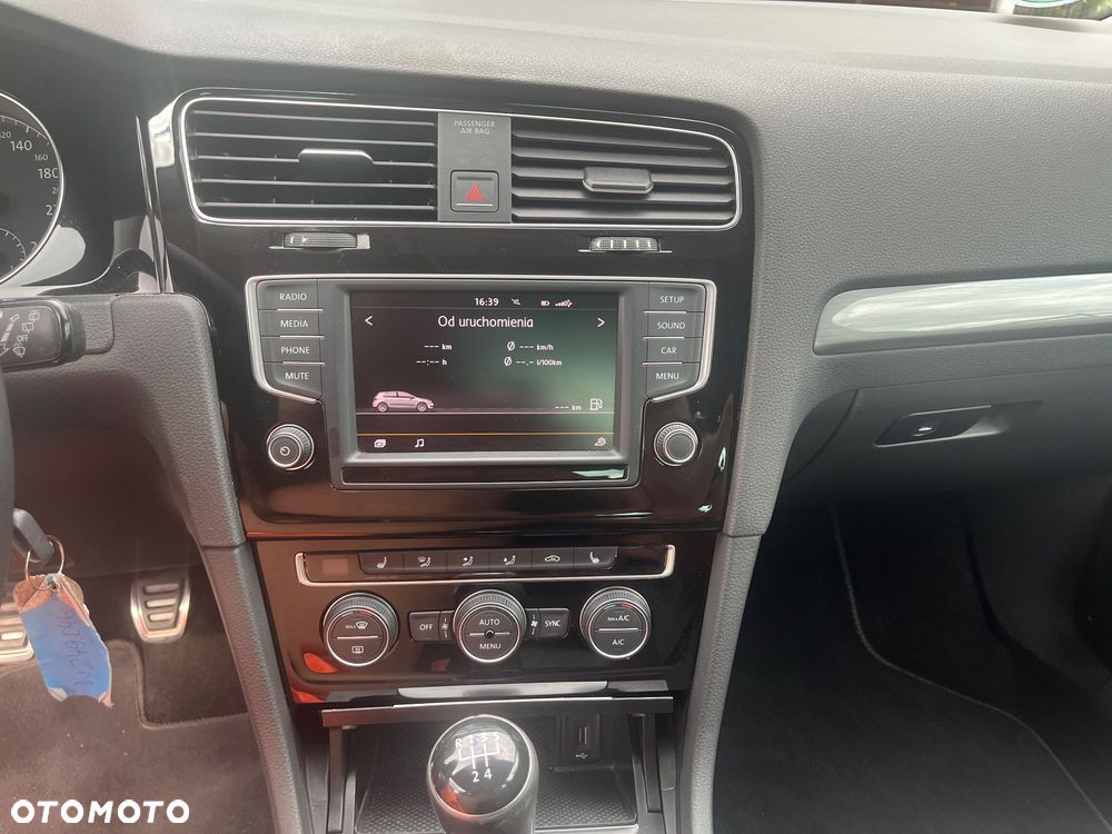 Volkswagen Golf 1.6 TDI BlueMotion Technology Comfortline - 20