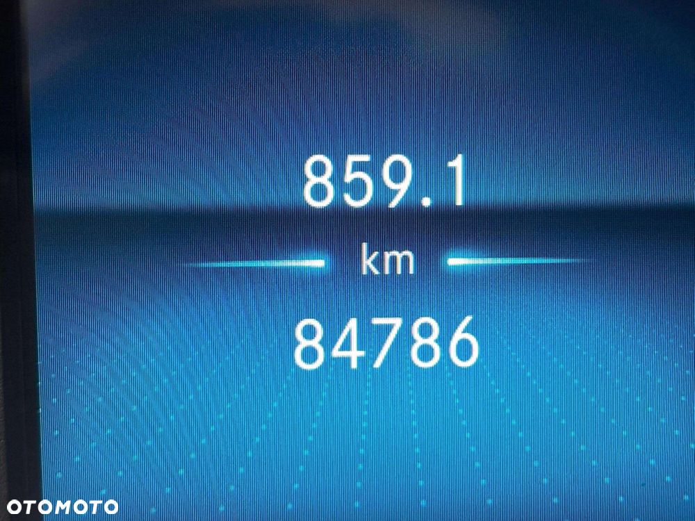 Mercedes-Benz Sprinter 910 - 11