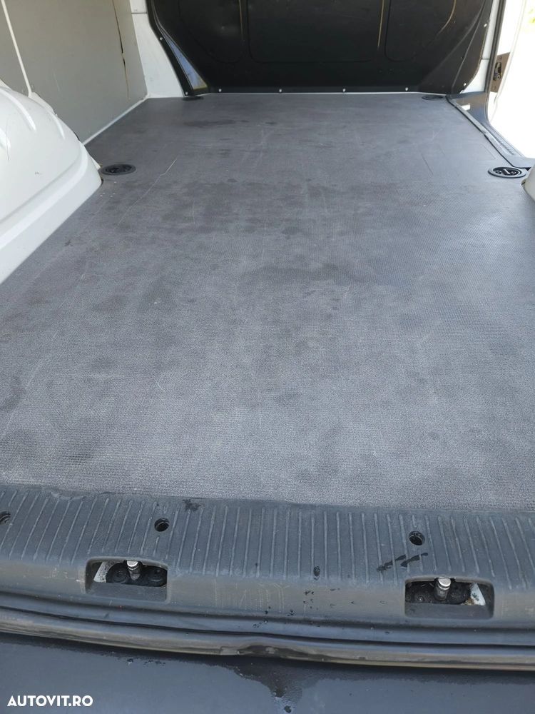 Volkswagen Transporter T6 - 13