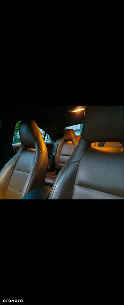 Mercedes-Benz CLA 180 UrbanStyle Edition - 37