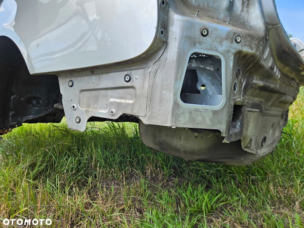 Błotnik Ćwiartka LY7W Poszycie Słupek Próg Podłużnica Dach Audi A6 C6 Sedan - 33