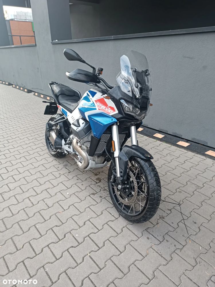 Moto Guzzi Stelvio - 3