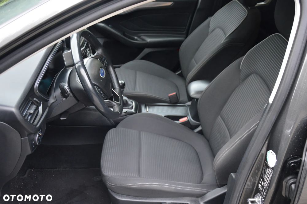 Ford Focus 2.0 EcoBlue Titanium - 8