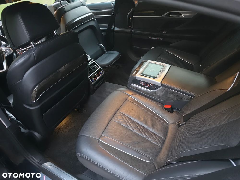 BMW Seria 7 730Ld xDrive - 17
