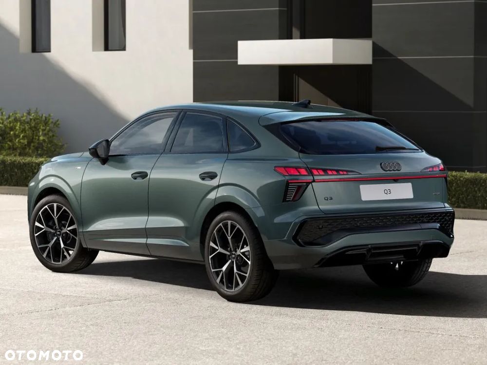 Audi Q3 Sportback - 4