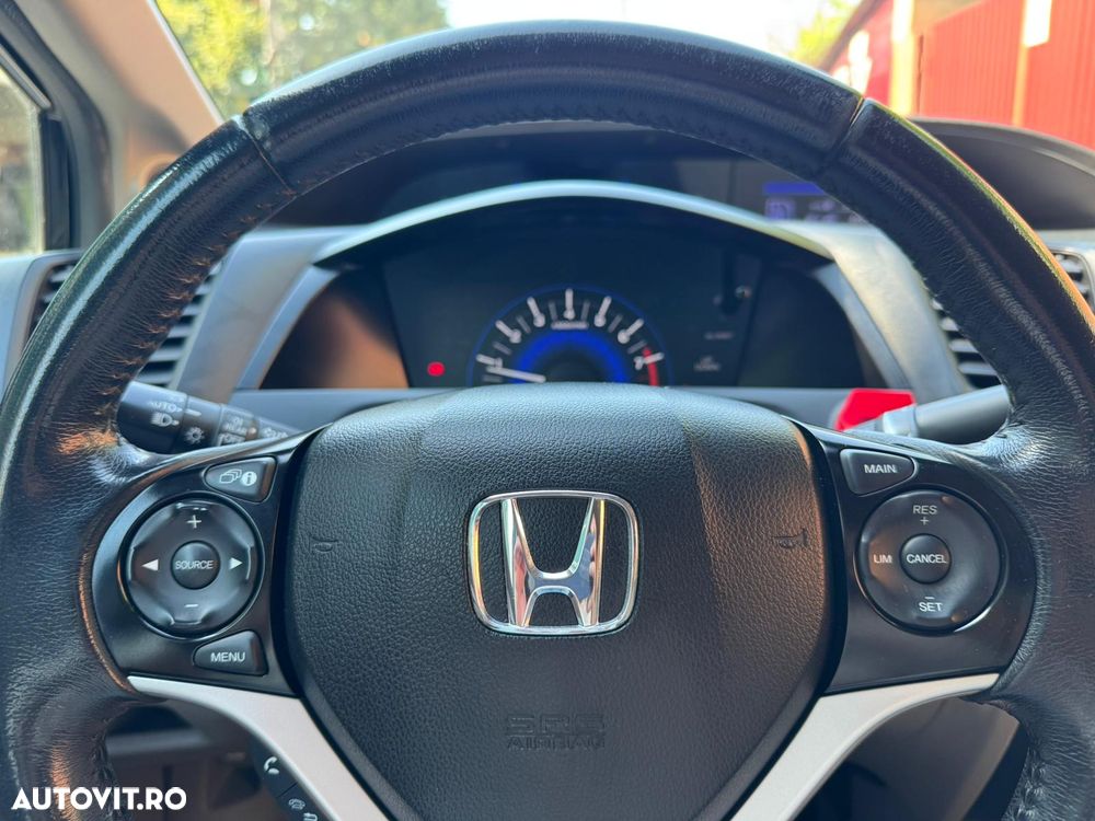 Honda Civic 1.8 MT ES - 7