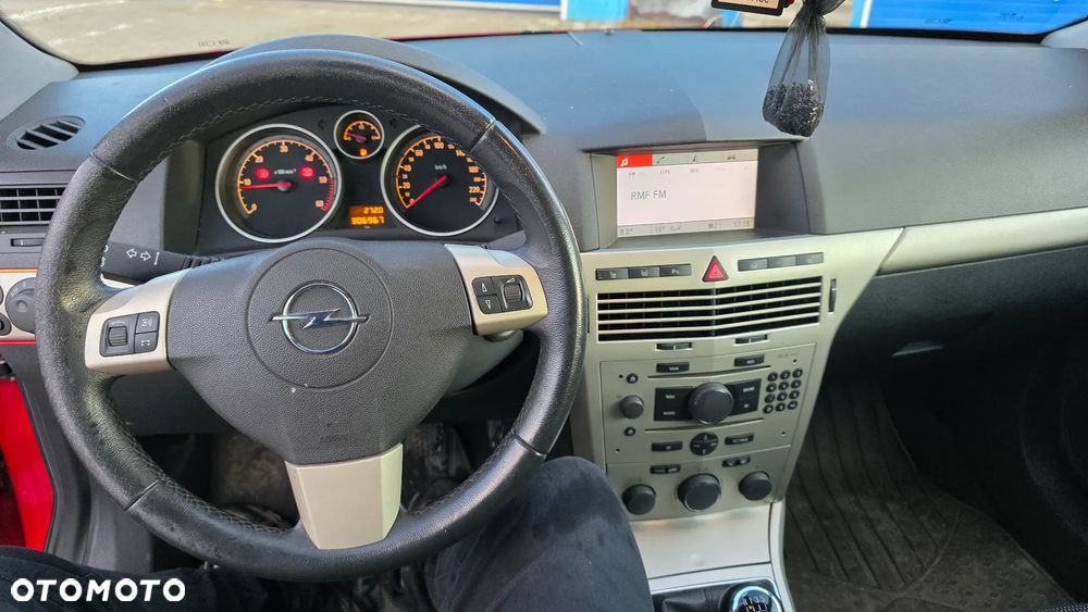 Opel Astra 1.9 CDTI DPF NAVI - 6