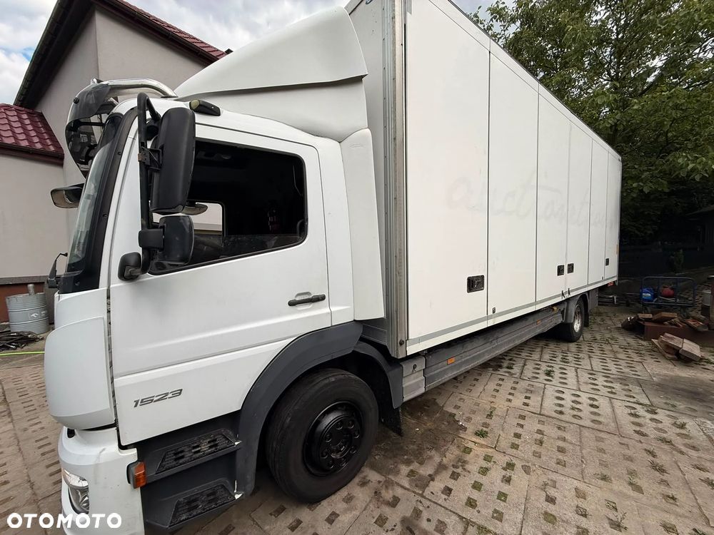 Mercedes-Benz Atego - 1