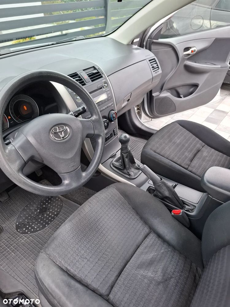 Toyota Corolla 1.4 VVT-i Terra - 20