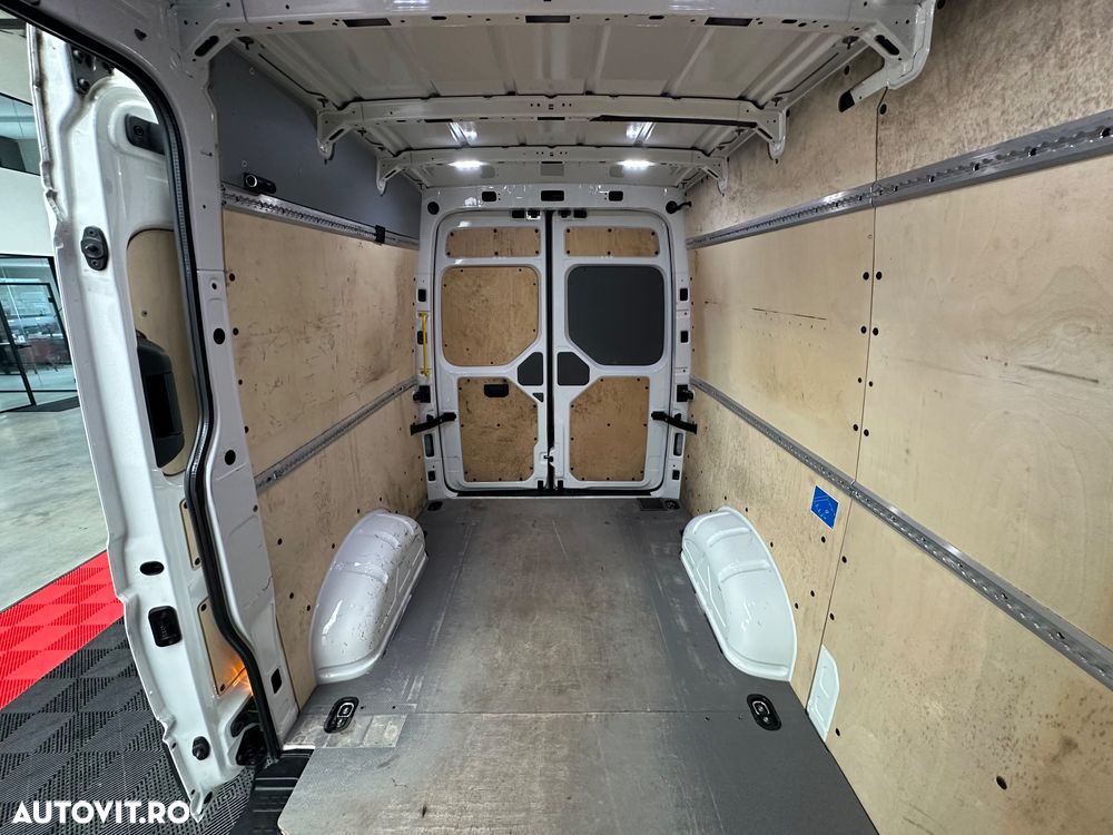 Volkswagen Crafter - 36