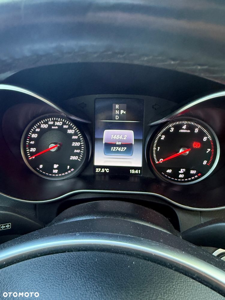 Mercedes-Benz Klasa C 300 9G-TRONIC - 8
