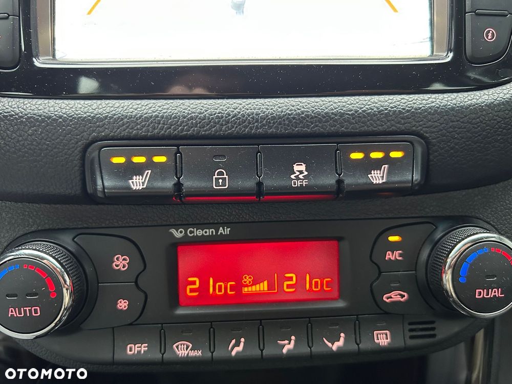 Kia Ceed 1.6 CRDi 136 ISG GT Line - 10