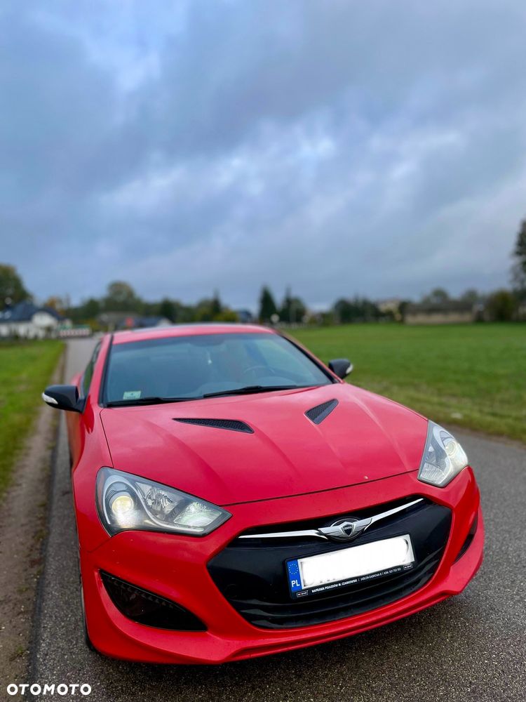 Hyundai Genesis Coupe 3.8 V6 Executive - 12